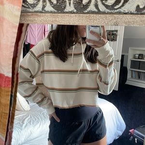 UO Cropped Sweatshirt